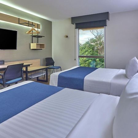 City Express By Marriott Плая дел Кармен Екстериор снимка