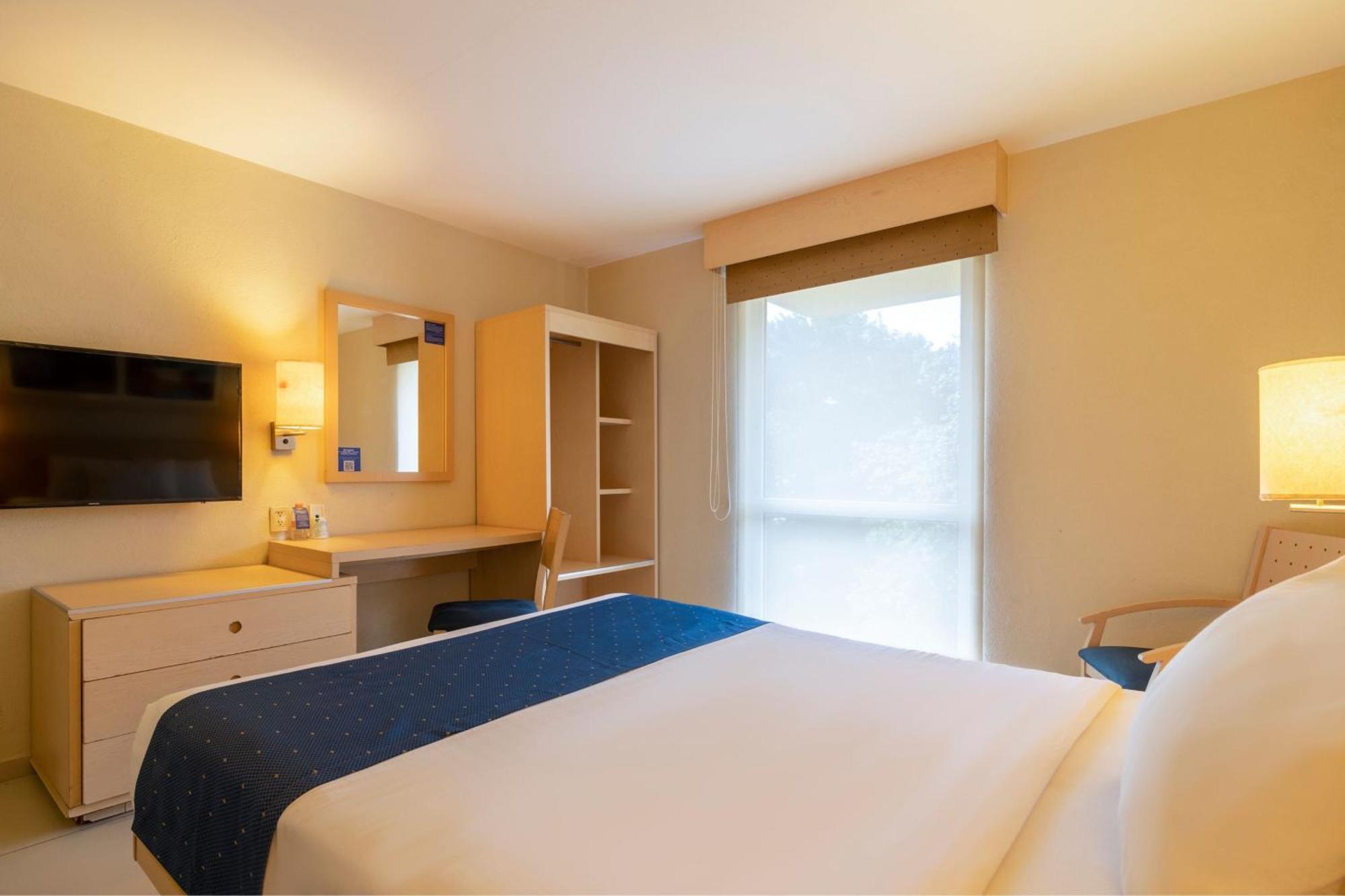 City Express By Marriott Плая дел Кармен Екстериор снимка
