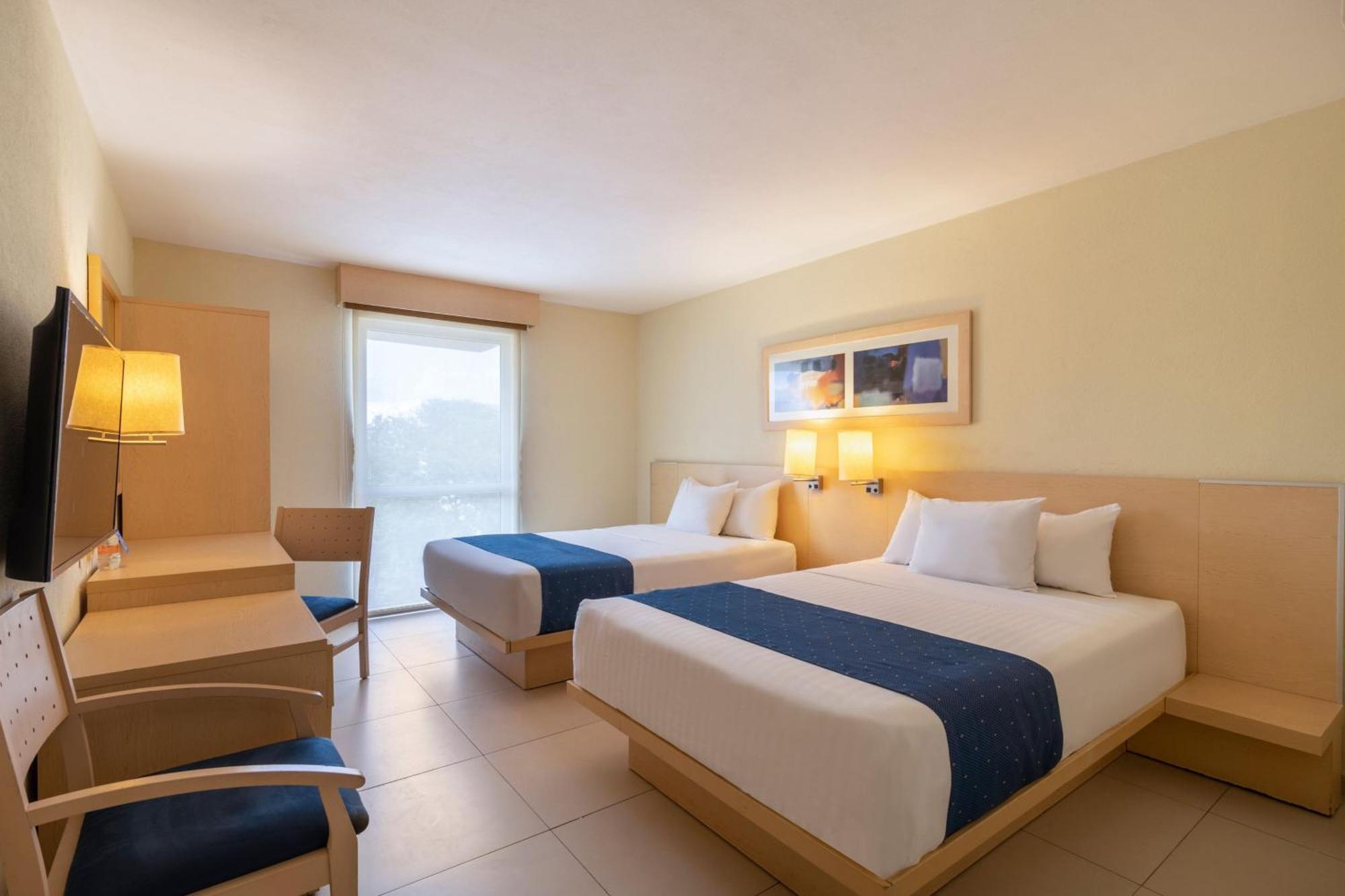 City Express By Marriott Плая дел Кармен Екстериор снимка